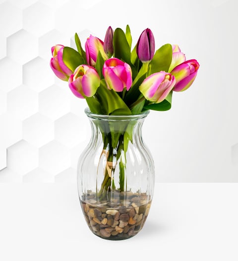 Fresh tulips to decorate your home