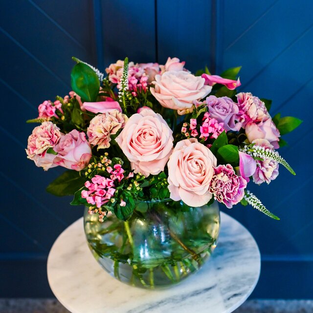 Subscriptions FREE Chocolates Prestige Flowers